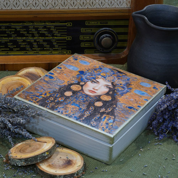 KWADRATOWA SKRZYNKA DOBRAWA